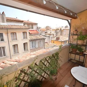 le-dix-duplex-historical-center-balcony-with-view-and.aixenprovencehotels.org/